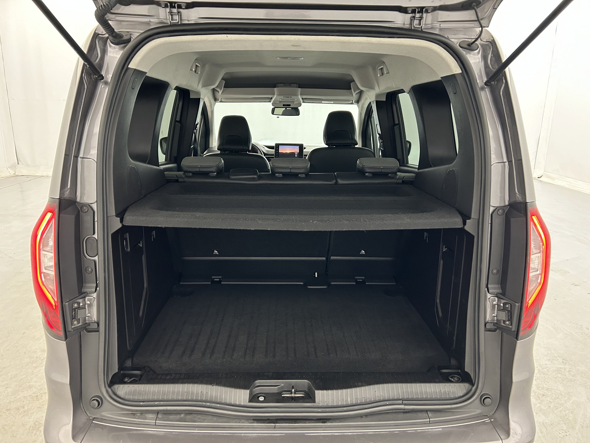 Vente en ligne Renault Kangoo 1.5 Blue dCi 115ch Techno + Roue de secours au prix de 21 980 €