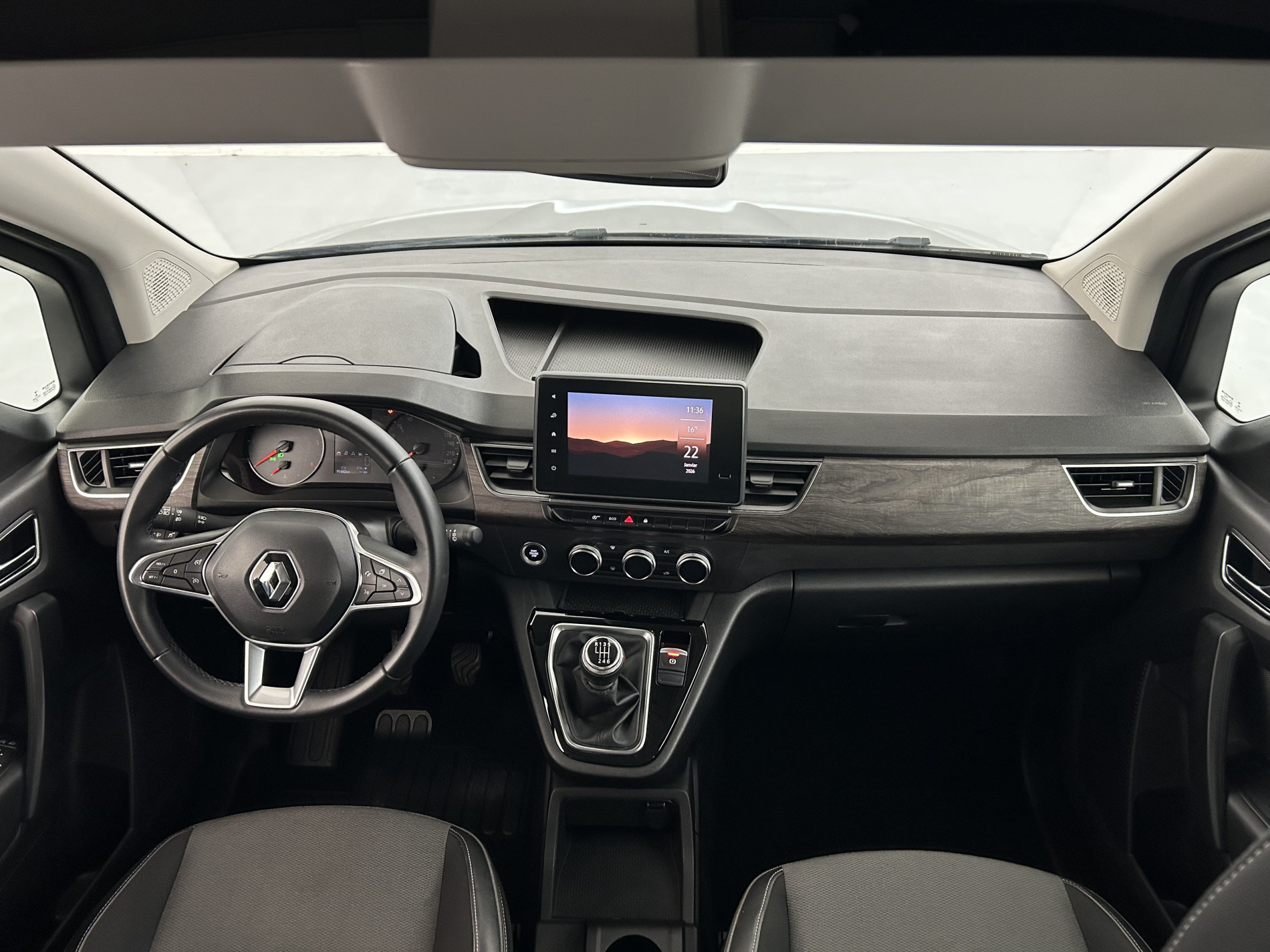 Vente en ligne Renault Kangoo 1.5 Blue dCi 115ch Techno + Roue de secours au prix de 21 980 €