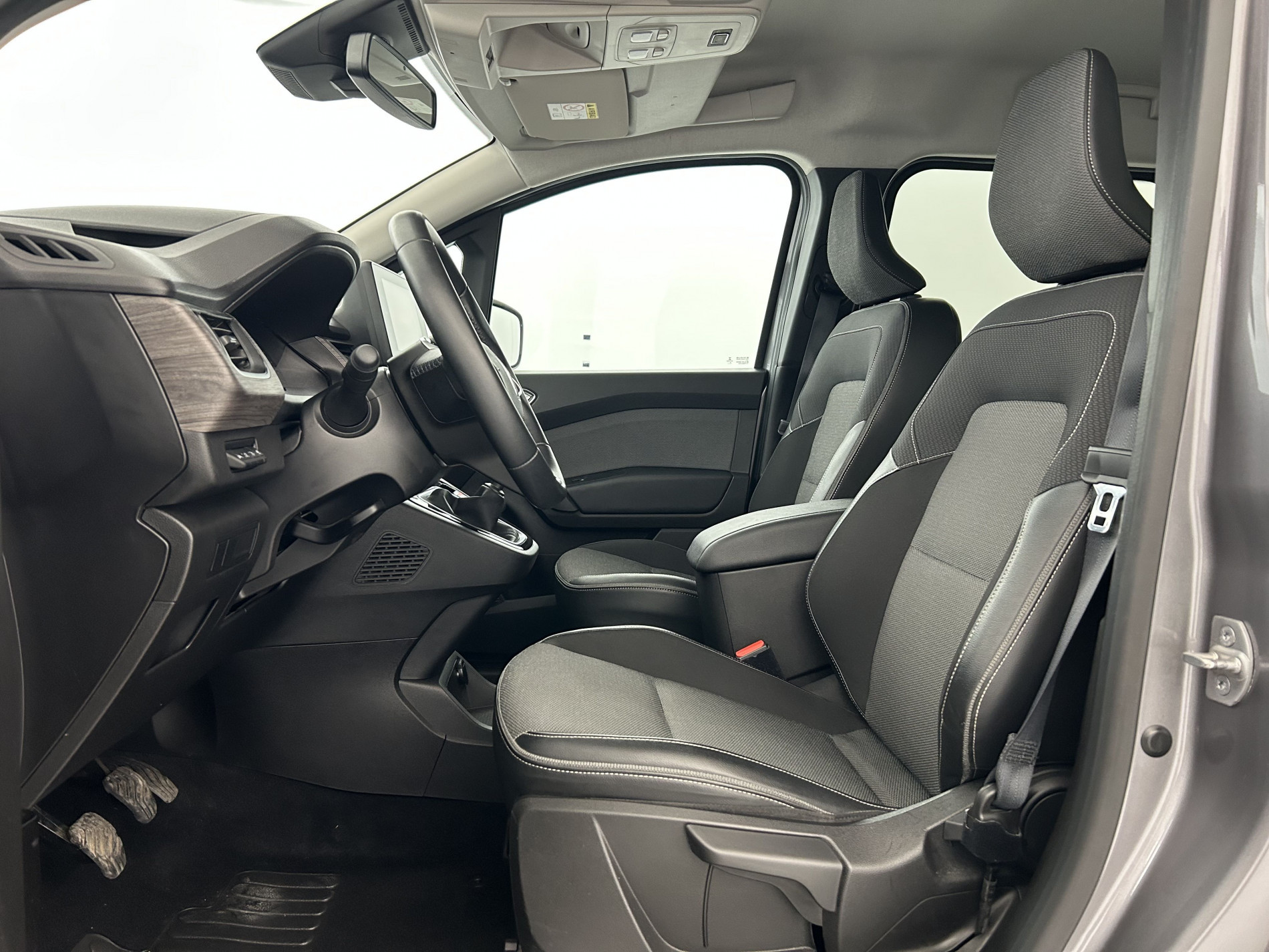 Vente en ligne Renault Kangoo 1.5 Blue dCi 115ch Techno + Roue de secours au prix de 21 980 €