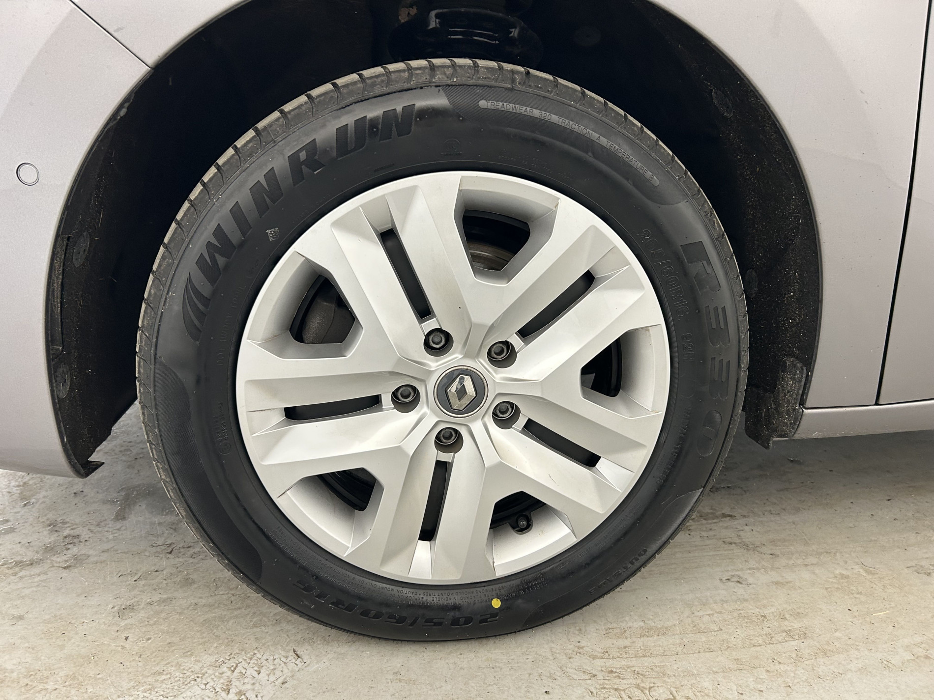 Vente en ligne Renault Kangoo 1.5 Blue dCi 115ch Techno + Roue de secours au prix de 21 980 €