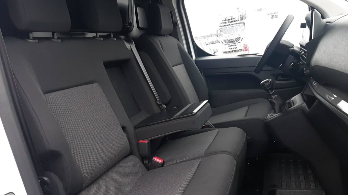 Vente en ligne Citroën Jumpy Fourgon JUMPY FGN M BLUEHDI 120 S S BVM6 au prix de 27 280 €