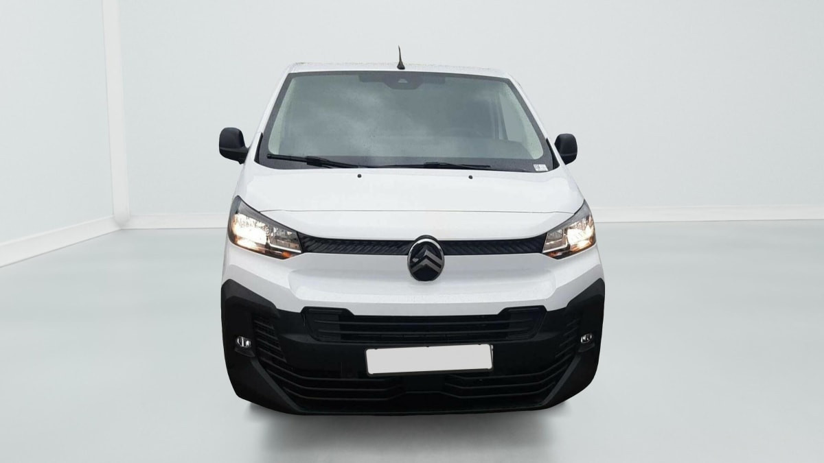 Vente en ligne Citroën Jumpy Fourgon JUMPY FGN M BLUEHDI 145 BVM6 au prix de 28 690 €