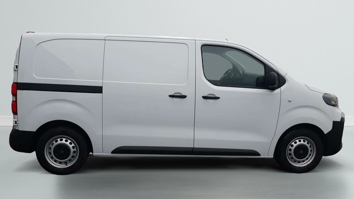 Vente en ligne Citroën Jumpy Fourgon JUMPY FGN M BLUEHDI 120 S S BVM6 au prix de 27 280 €