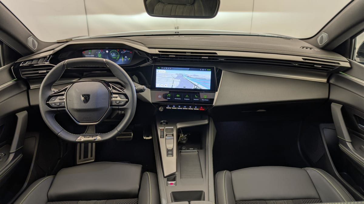 Vente en ligne Peugeot 408 Hybrid 145 e-DCS6 GT au prix de 29 540 €