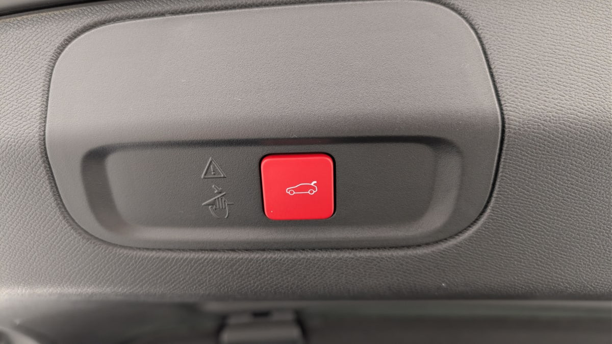 Vente en ligne Peugeot 408 Hybrid 145 e-DCS6 GT au prix de 29 540 €