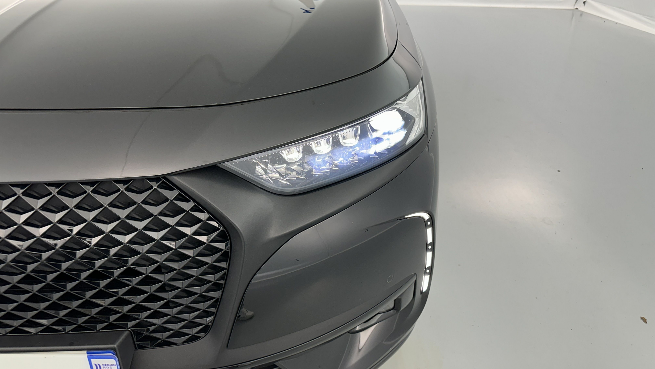 Vente en ligne Ds DS7 Crossback DS7 CROSSBACK 1.6 PureTech 180ch Performance Line EAT8 au prix de 28 400 €