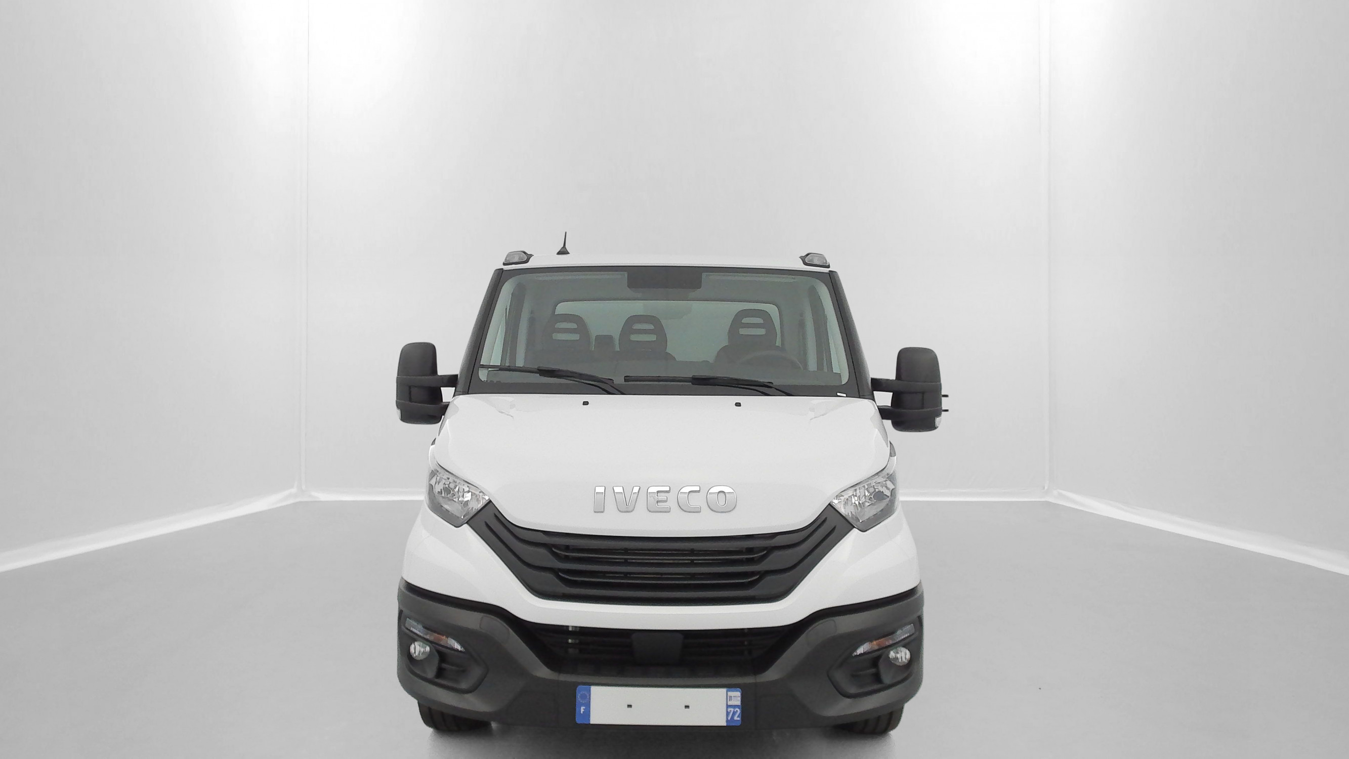 Vente en ligne Iveco Daily DAILY 35S14 2.3 136ch 3750 Benne + Coffre JPM au prix de 42 900 €