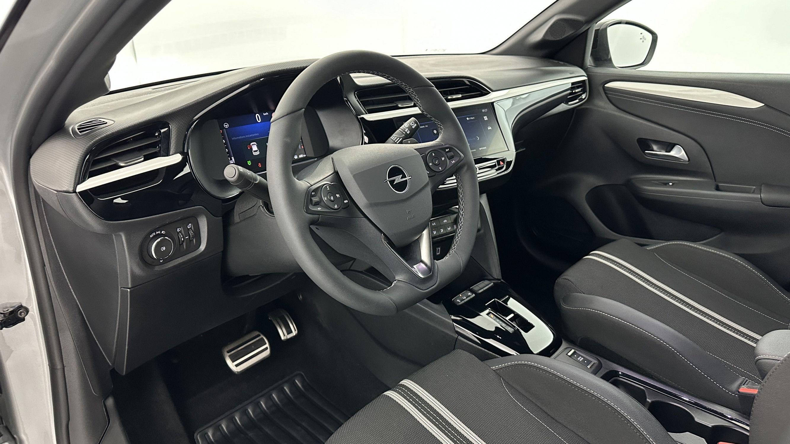 Vente en ligne Opel Corsa CORSA 1.2 Turbo 100ch GS BVA8 au prix de 19 400 €