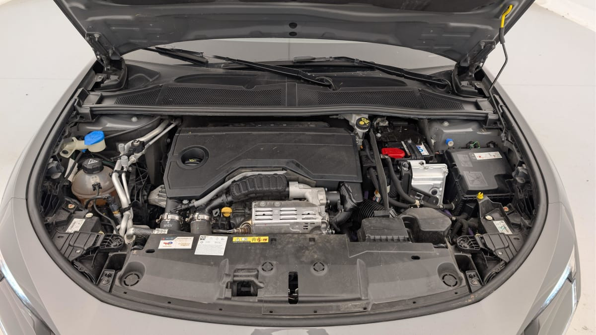 Vente en ligne Peugeot 408 Hybrid 145 e-DCS6 GT au prix de 27 070 €