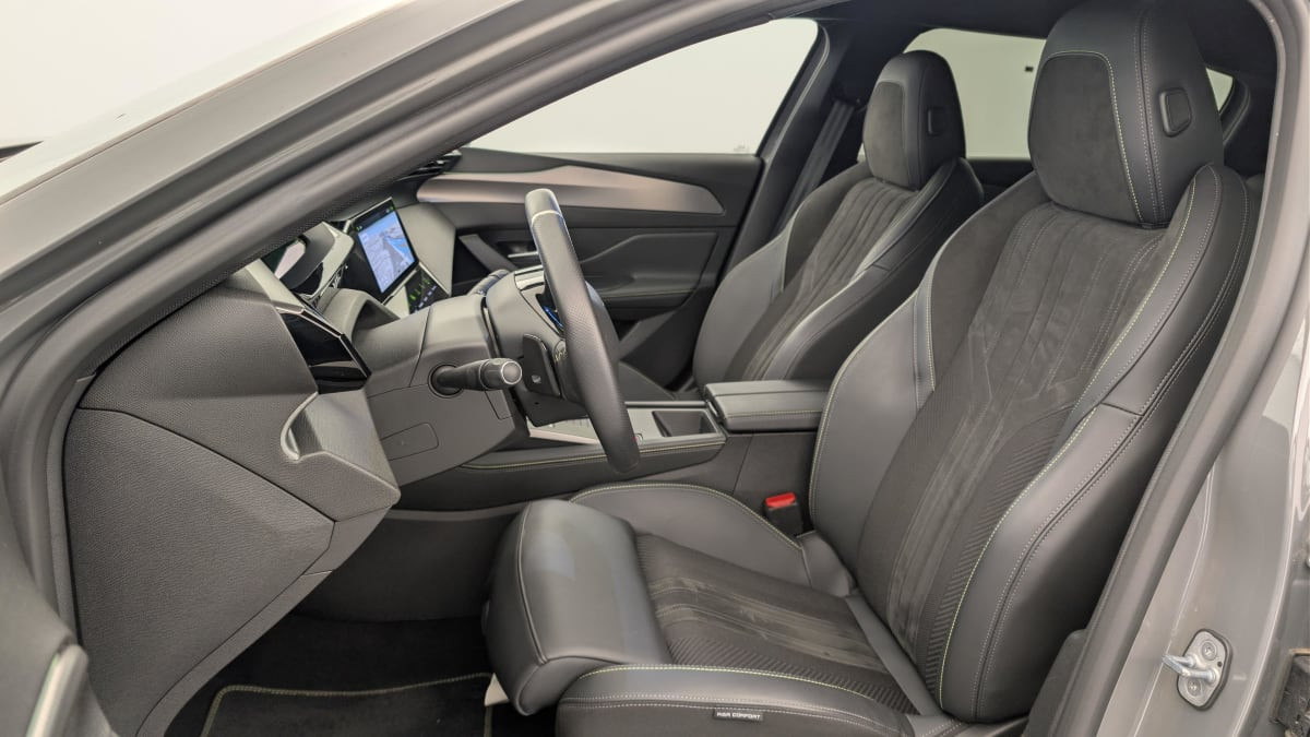 Vente en ligne Peugeot 408 Hybrid 145 e-DCS6 GT au prix de 27 070 €