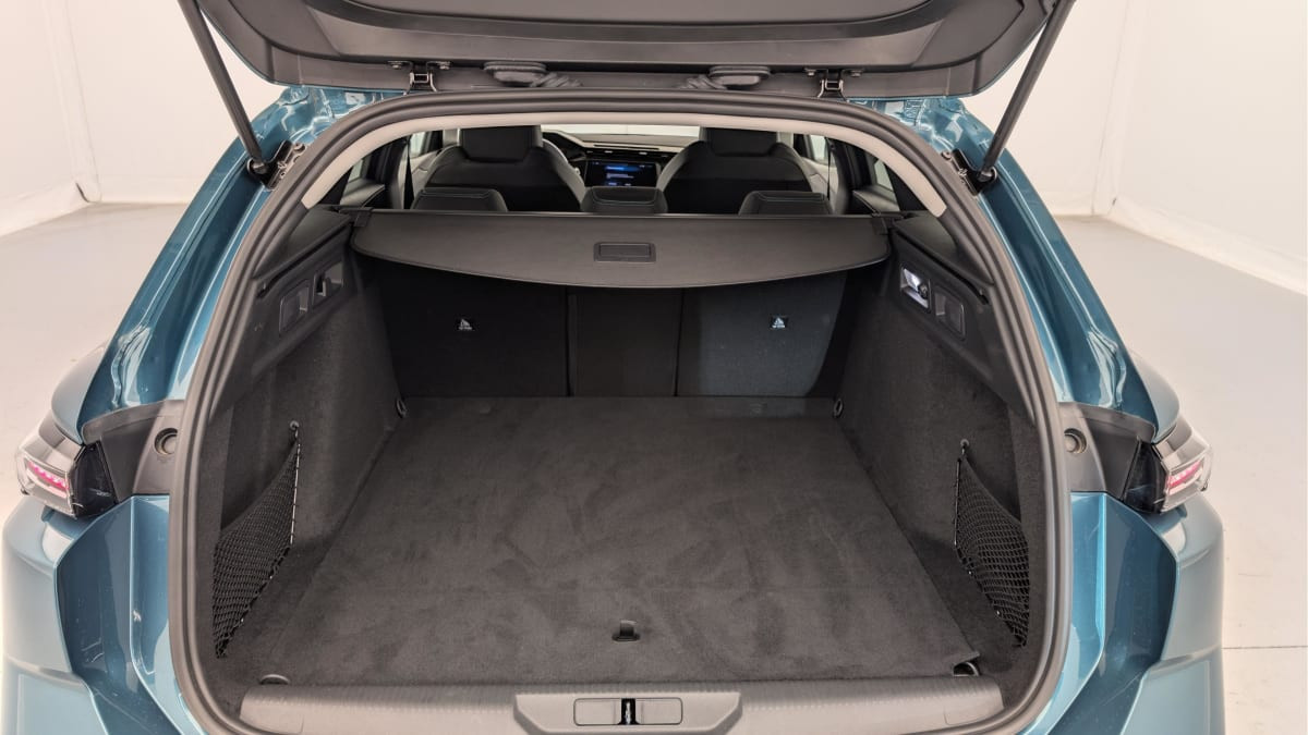 Vente en ligne Peugeot 308 SW Hybrid 145 e-DCS6 Allure au prix de 25 420 €