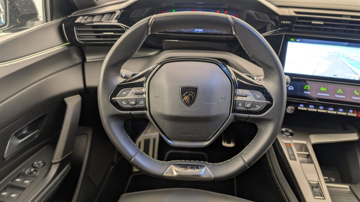 Vente en ligne Peugeot 408 Hybrid 145 e-DCS6 GT au prix de 27 070 €
