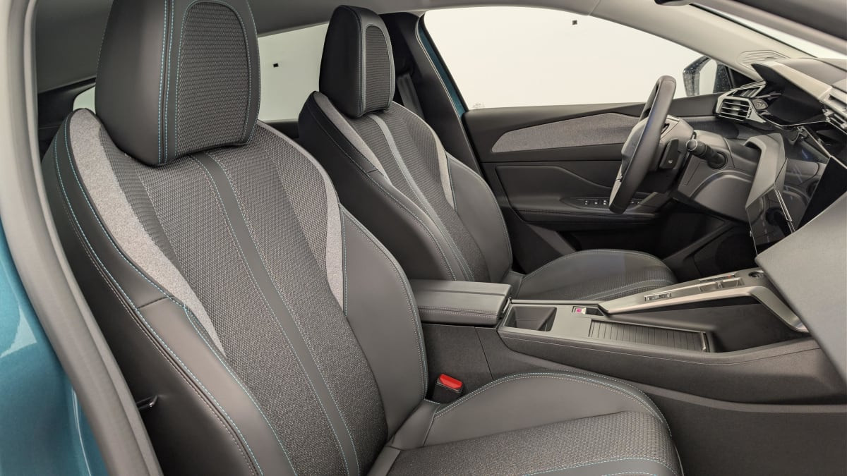 Vente en ligne Peugeot 308 SW Hybrid 145 e-DCS6 Allure au prix de 25 420 €