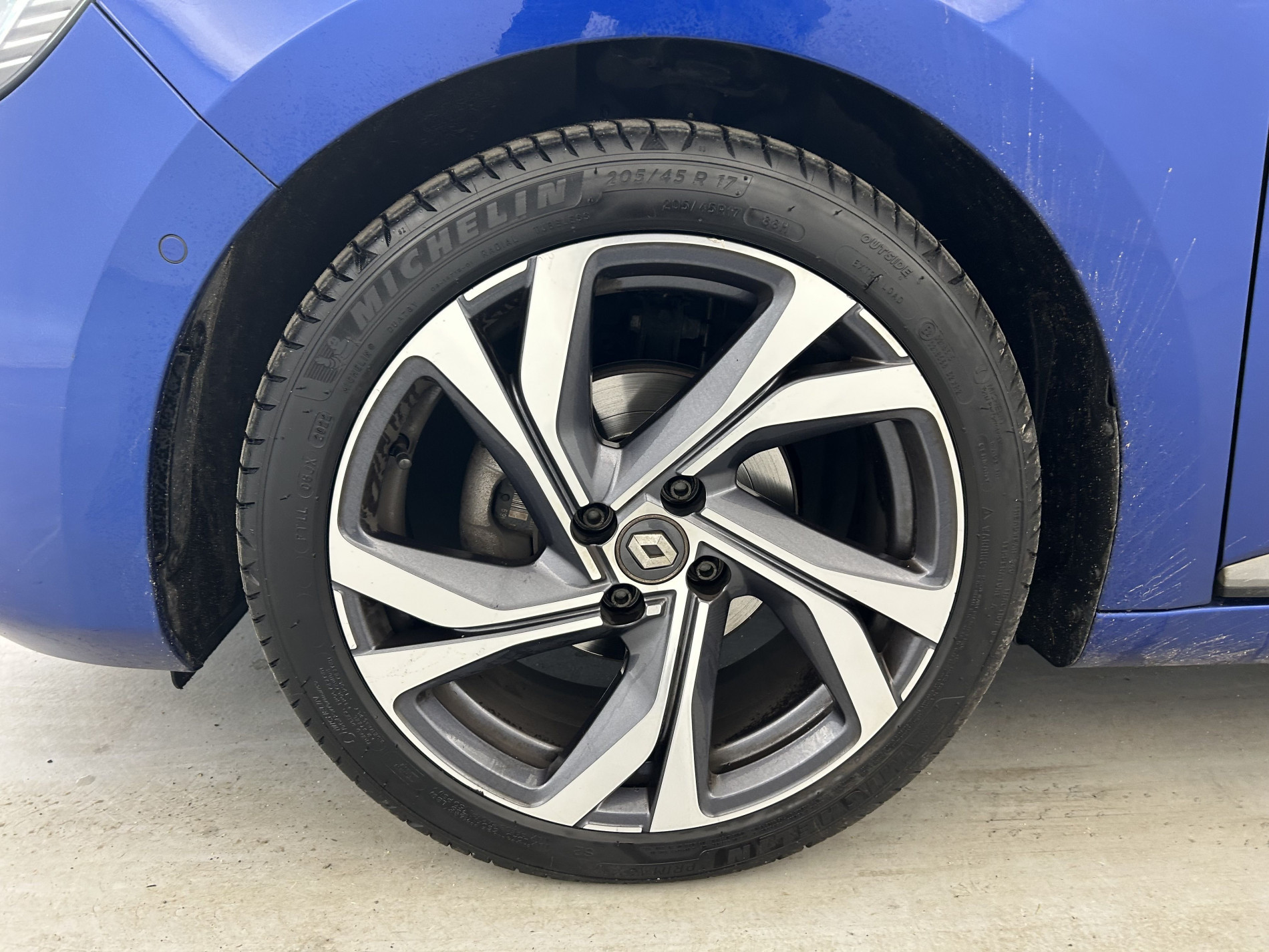 Vente en ligne Renault Clio 1.0 TCe 100ch RS Line au prix de 14 990 €