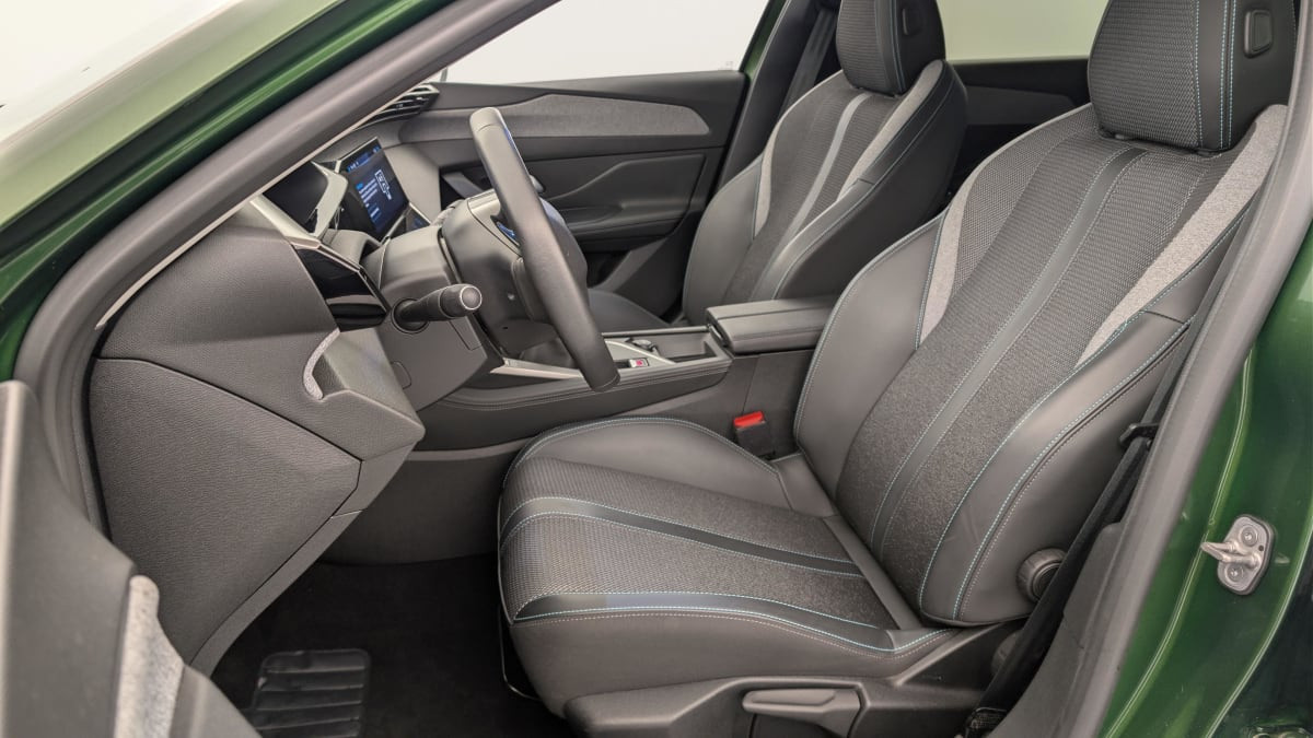 Vente en ligne Peugeot 308 PureTech 130ch S S BVM6 Allure au prix de 18 210 €