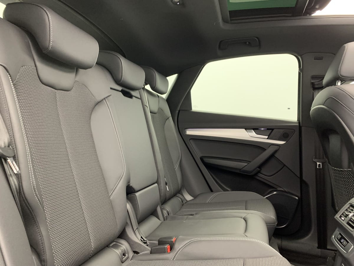 Vente en ligne Audi Q5 50 TFSIe 299 S tronic 7 Quattro S line au prix de 58 380 €