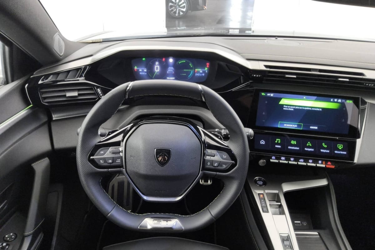 Vente en ligne Peugeot 408 Hybrid 145 e-DCS6 GT au prix de 28 510 €