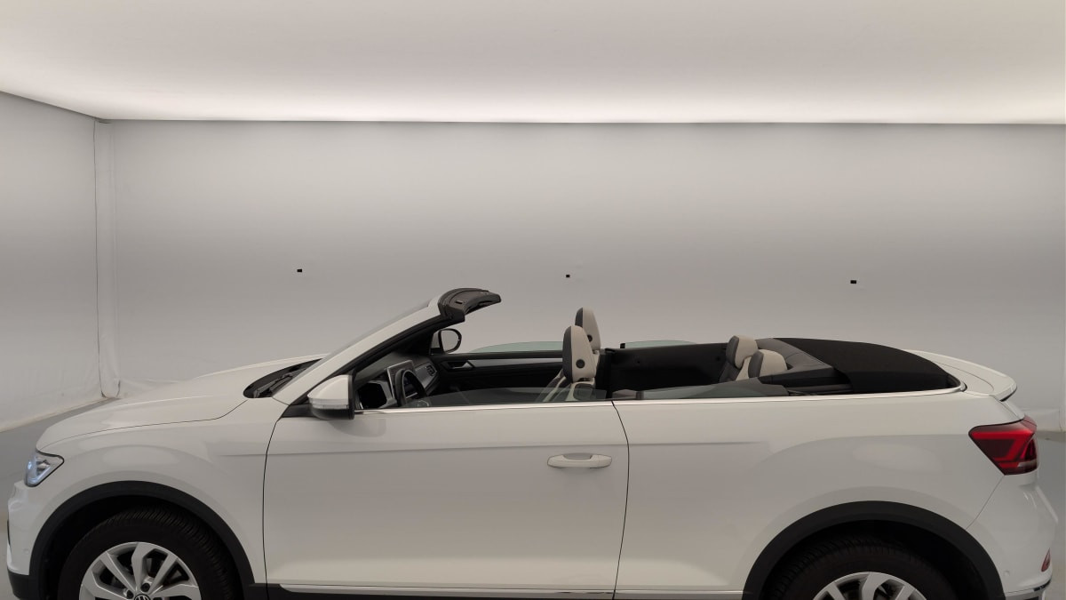 Vente en ligne Volkswagen T-Roc Cabriolet 1.0 TSI 110 Start Stop BVM6 Style au prix de 25 420 €
