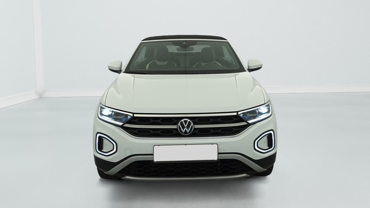 Vente en ligne Volkswagen T-Roc Cabriolet 1.0 TSI 110 Start Stop BVM6 Style au prix de 25 420 €
