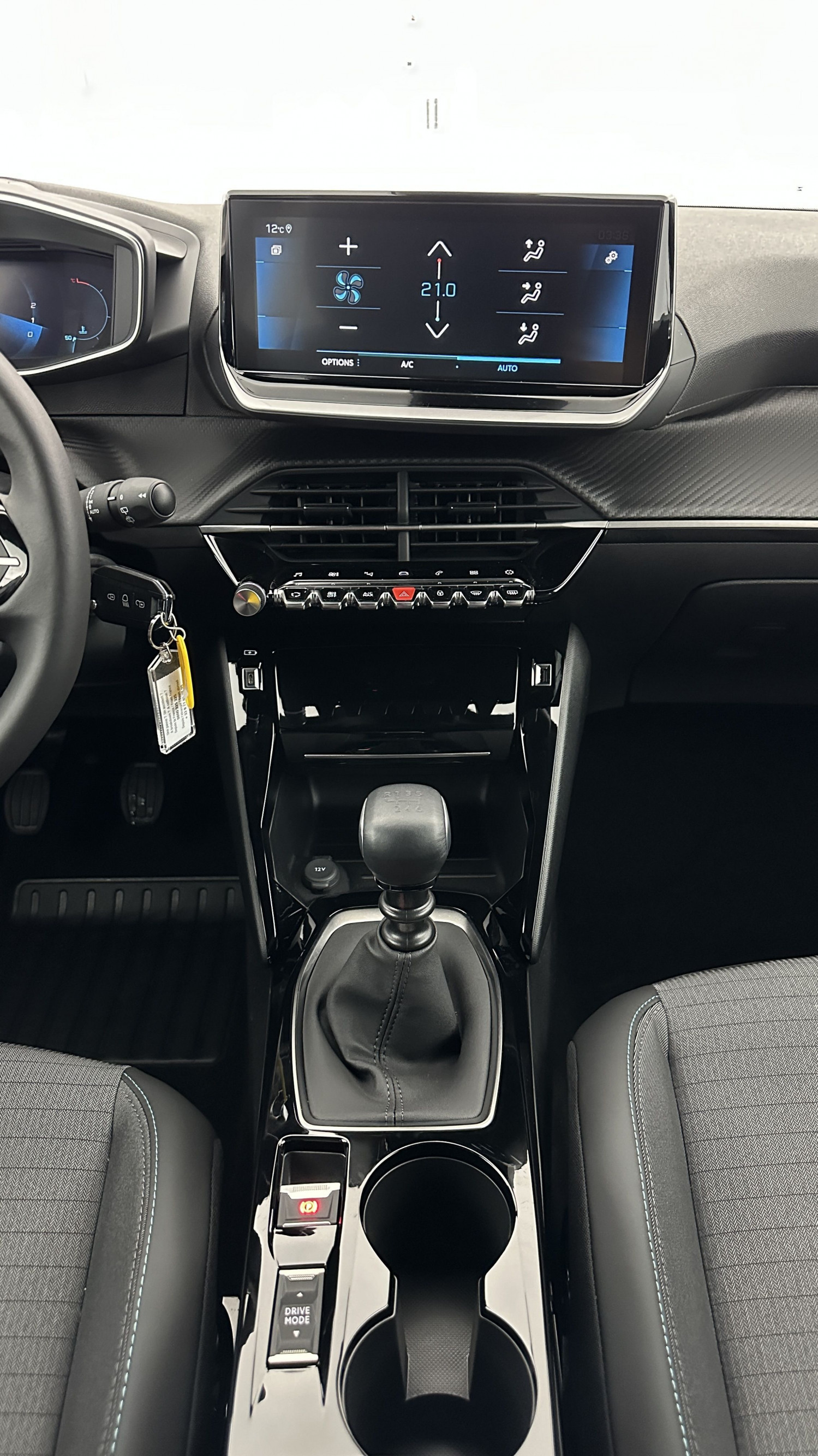 Vente en ligne Peugeot 2008 2008 1.2 PureTech 130ch Allure Pack au prix de 16 800 €