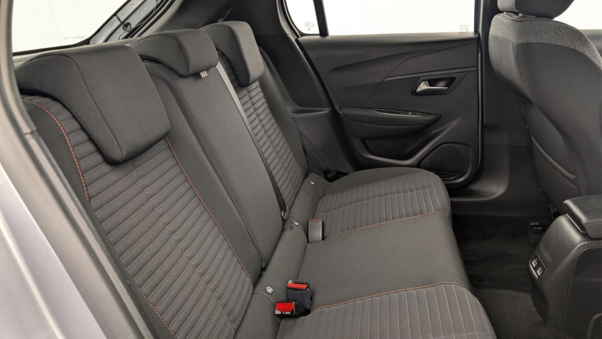 Vente en ligne Peugeot 208 50 kWh 136ch Active Pack au prix de 15 120 €