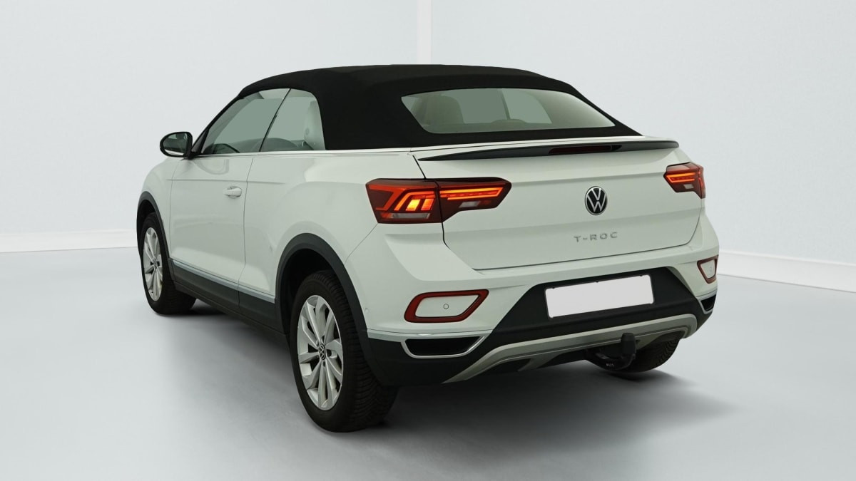 Vente en ligne Volkswagen T-Roc Cabriolet 1.0 TSI 110 Start Stop BVM6 Style au prix de 25 420 €