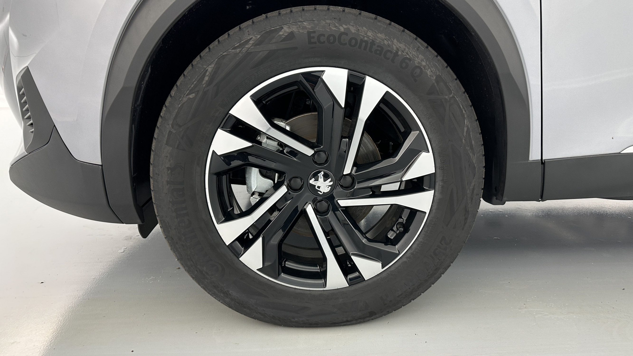 Vente en ligne Peugeot 2008 2008 1.2 PureTech 130ch Allure Pack au prix de 16 800 €