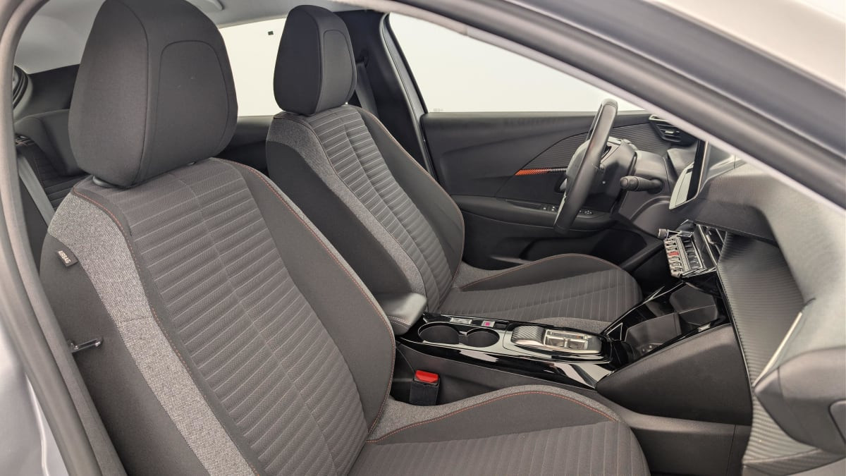 Vente en ligne Peugeot 208 50 kWh 136ch Active Pack au prix de 15 120 €