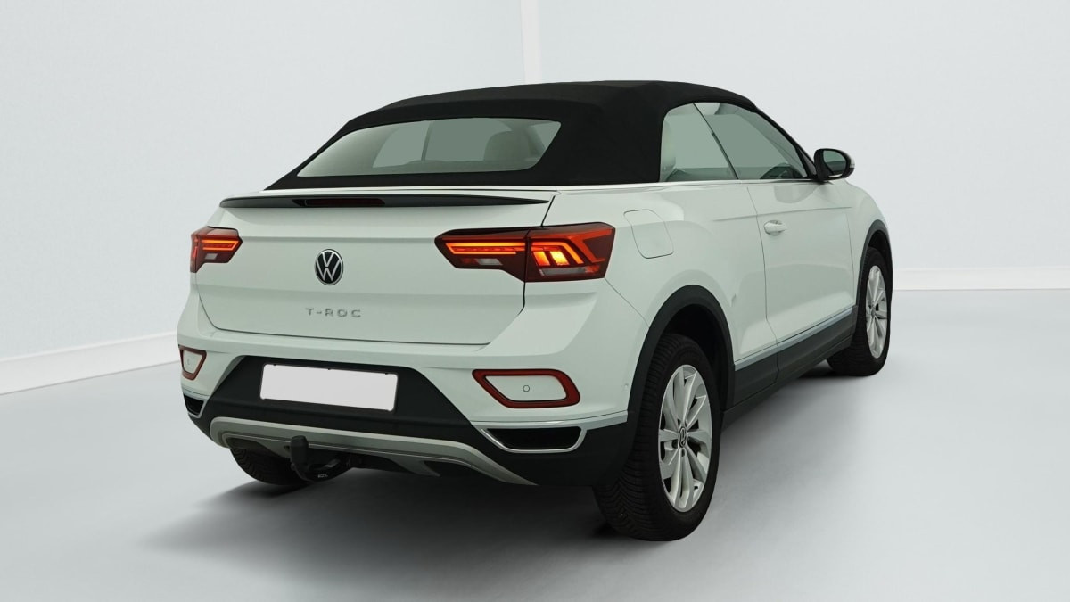 Vente en ligne Volkswagen T-Roc Cabriolet 1.0 TSI 110 Start Stop BVM6 Style au prix de 25 420 €