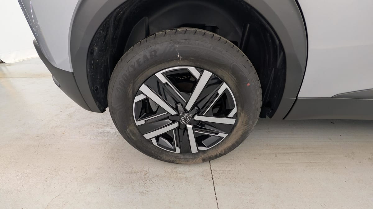 Vente en ligne Peugeot 2008 Hybrid 136 e-DCS6 Style au prix de 21 920 €