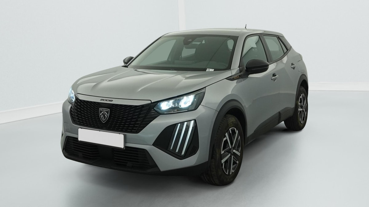 Vente en ligne Peugeot 2008 Hybrid 136 e-DCS6 Style au prix de 21 920 €