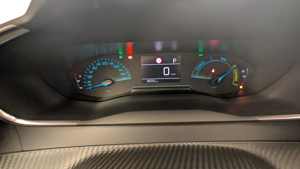 Vente en ligne Peugeot 2008 Hybrid 136 e-DCS6 Style au prix de 21 920 €