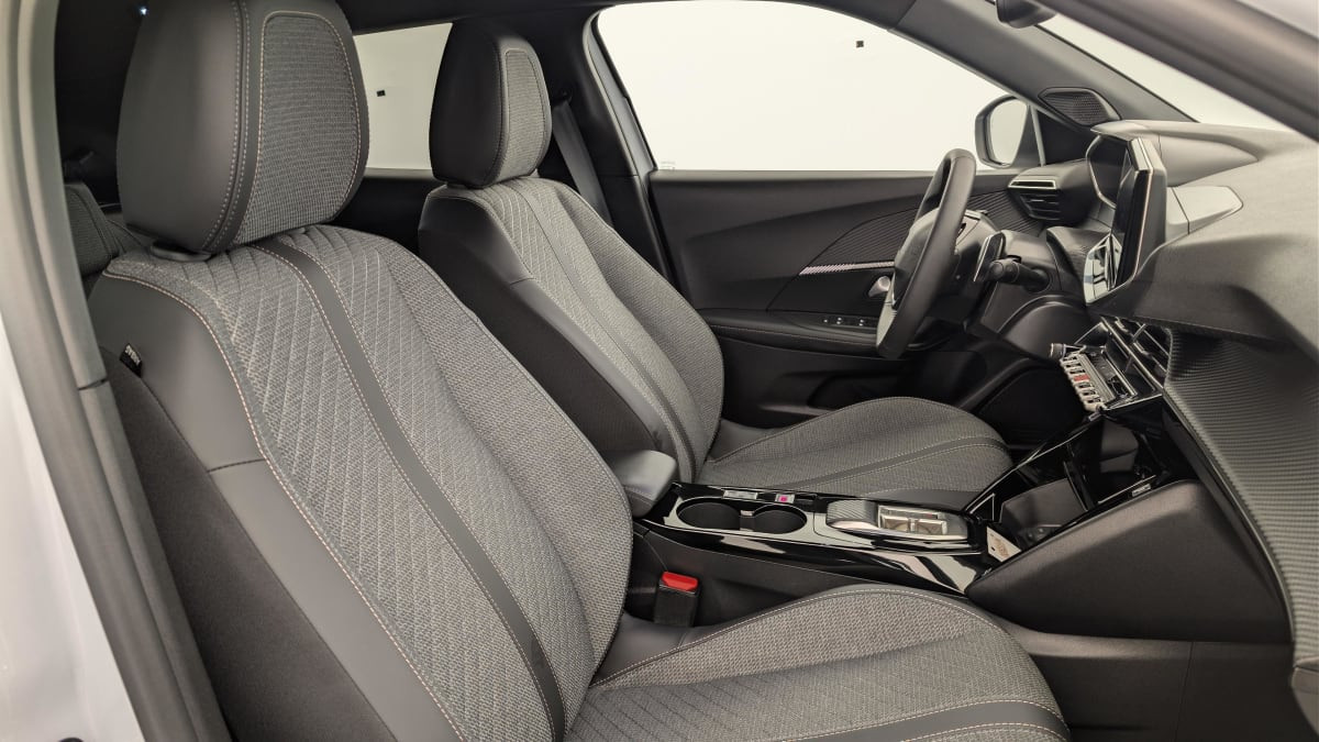 Vente en ligne Peugeot 2008 Hybrid 145 e-DCS6 Allure au prix de 23 360 €