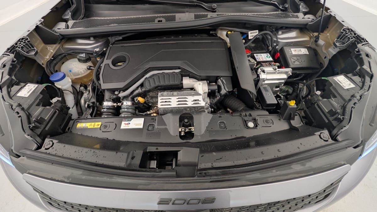 Vente en ligne Peugeot 2008 Hybrid 136 e-DCS6 Style au prix de 21 920 €