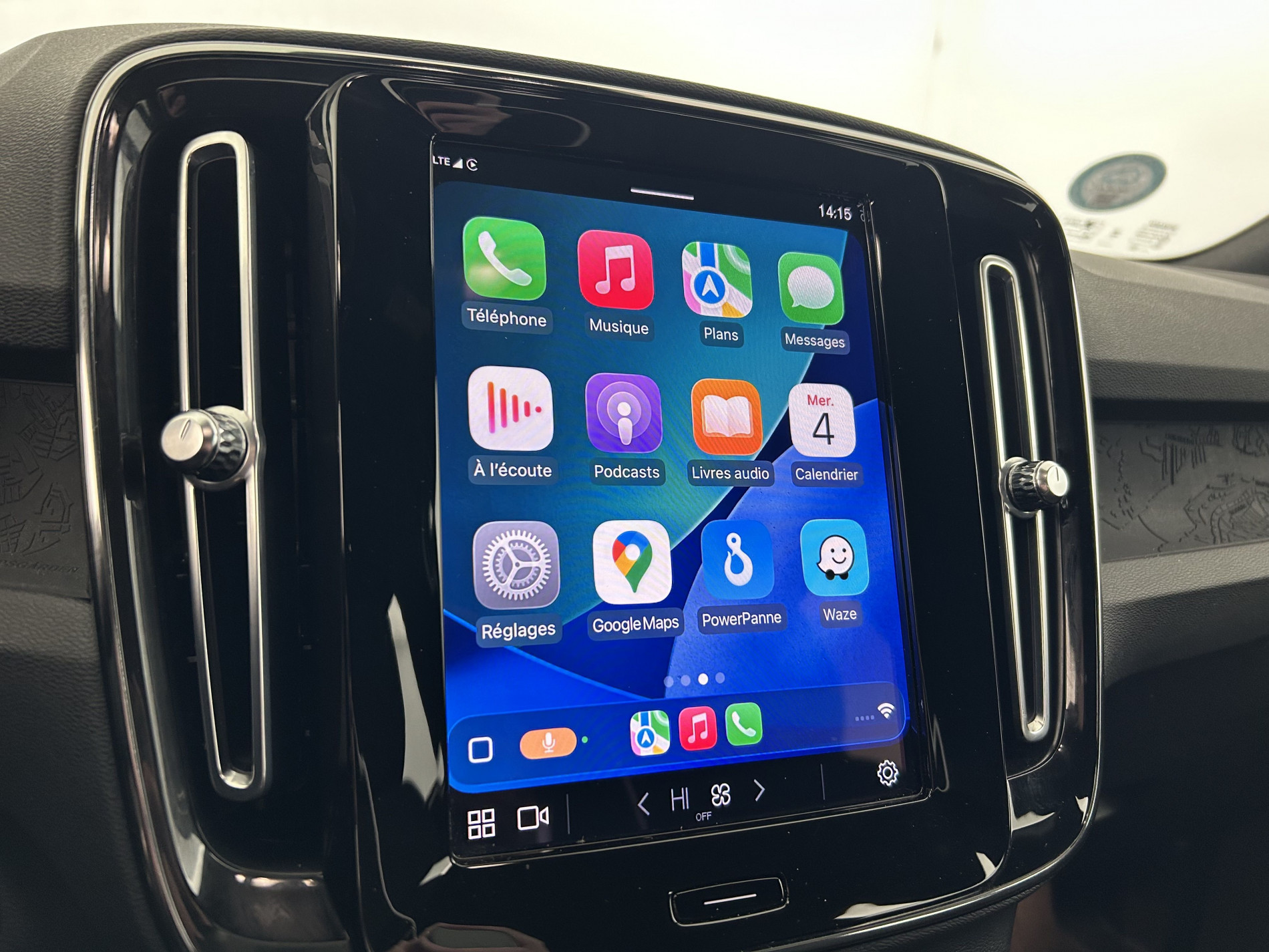 Vente en ligne Volvo XC40 Recharge 231ch Start EDT au prix de 25 980 €