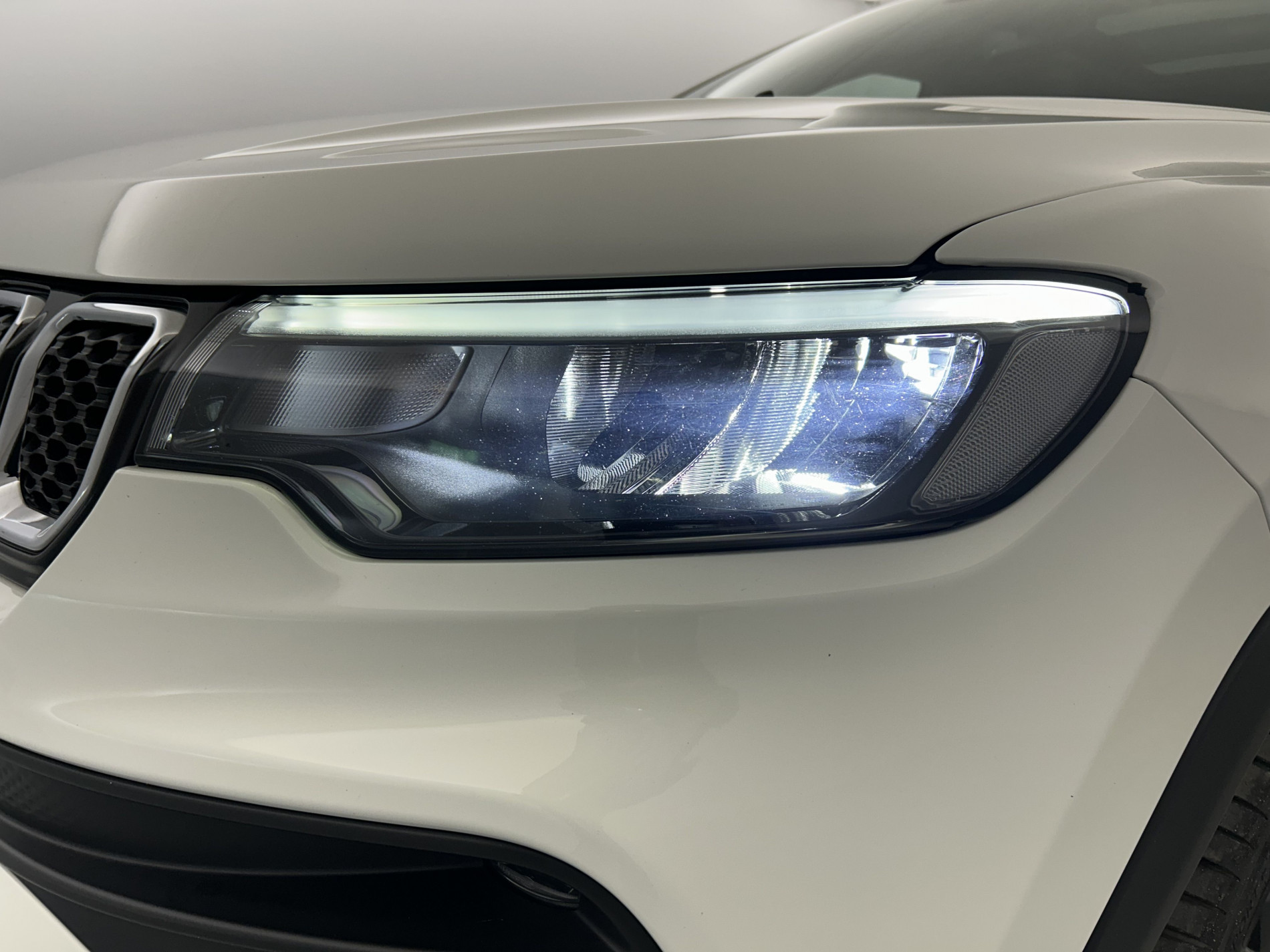 Vente en ligne Jeep Compass 1.3 GSE T4 150ch Limited 4x2 BVR6 + Toit ouvrant au prix de 21 990 €