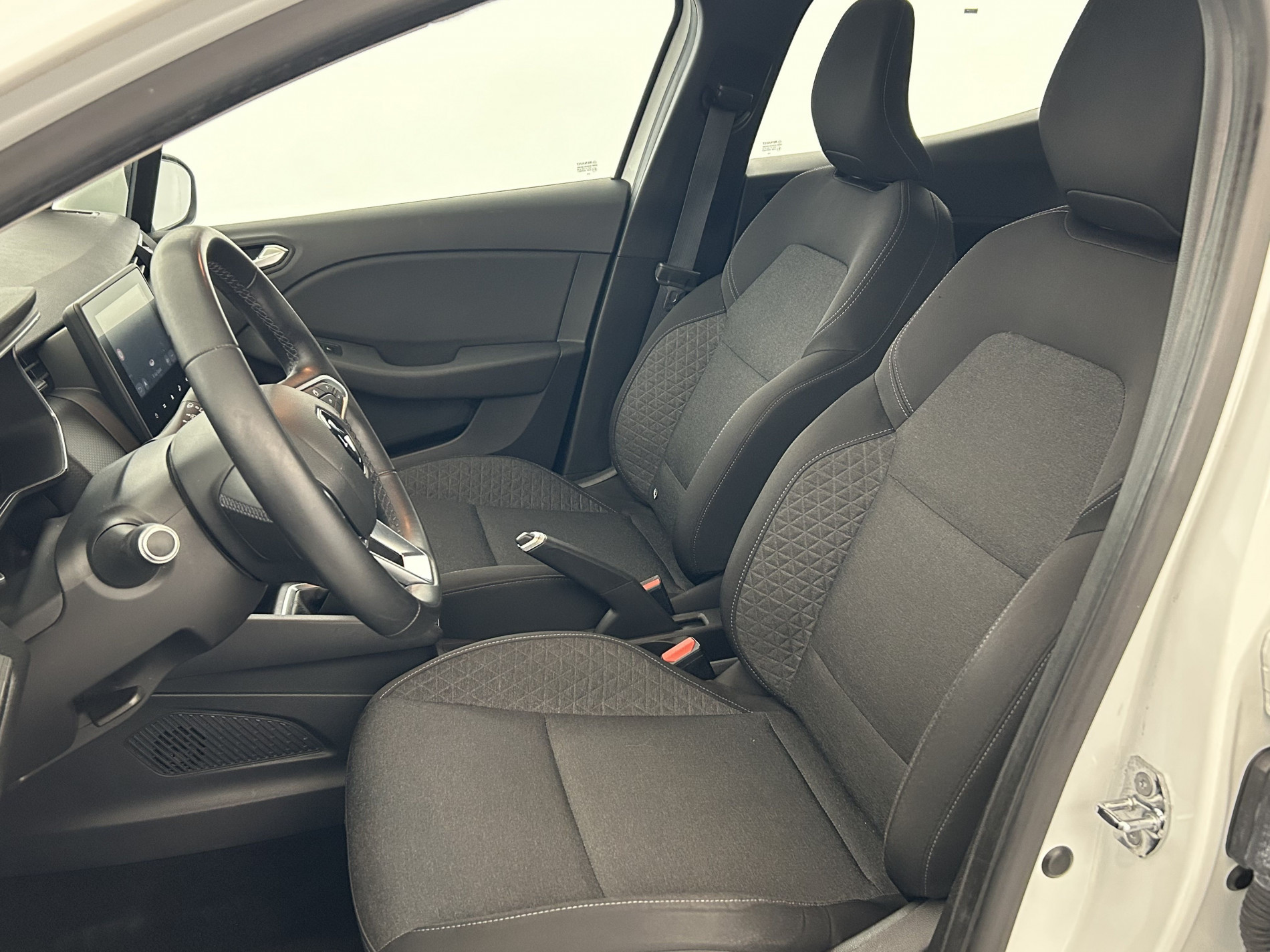 Vente en ligne Renault Clio 1.0 TCe 100ch Business au prix de 13 990 €