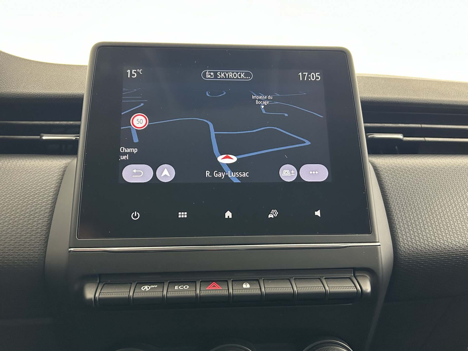 Vente en ligne Renault Clio 1.0 TCe 100ch Business au prix de 13 990 €