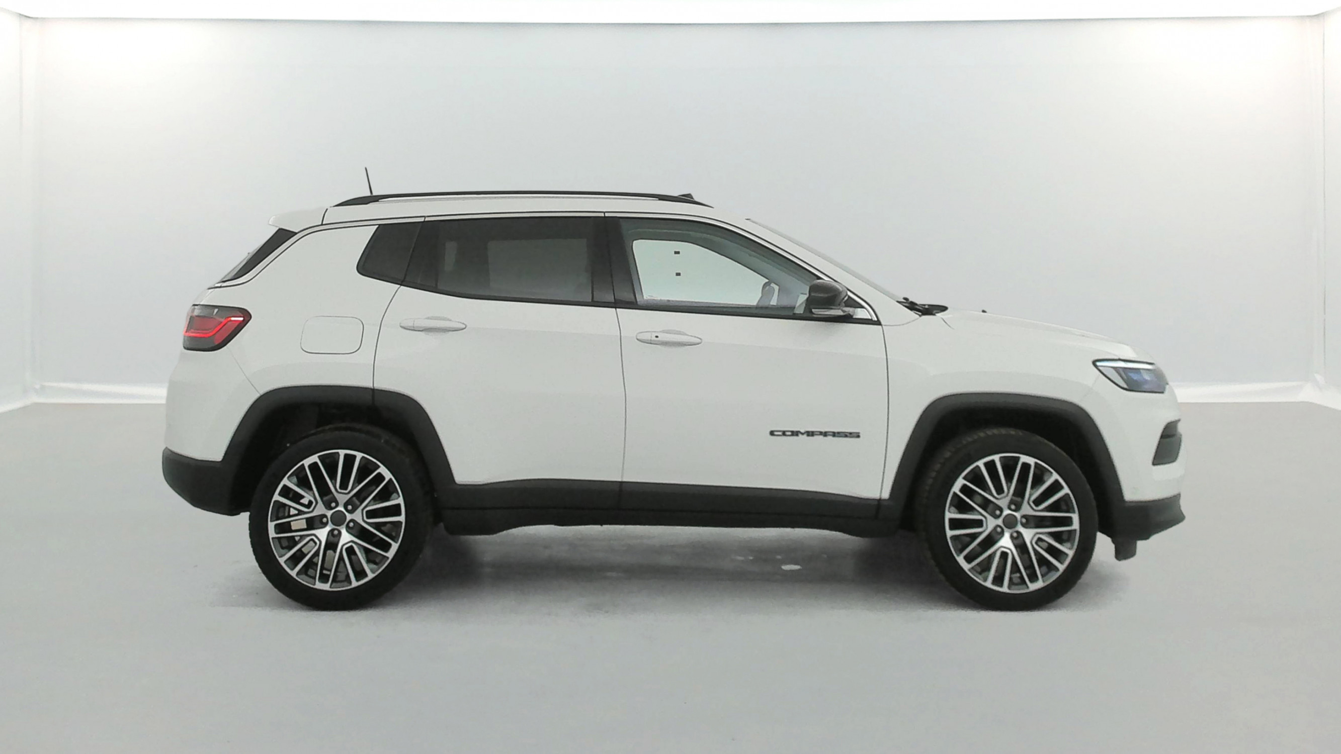 Vente en ligne Jeep Compass 1.3 GSE T4 150ch Limited 4x2 BVR6 + Toit ouvrant au prix de 21 990 €