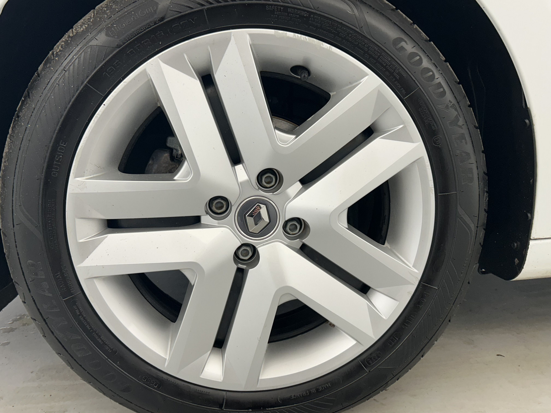 Vente en ligne Renault Clio 1.0 TCe 100ch Business au prix de 13 990 €