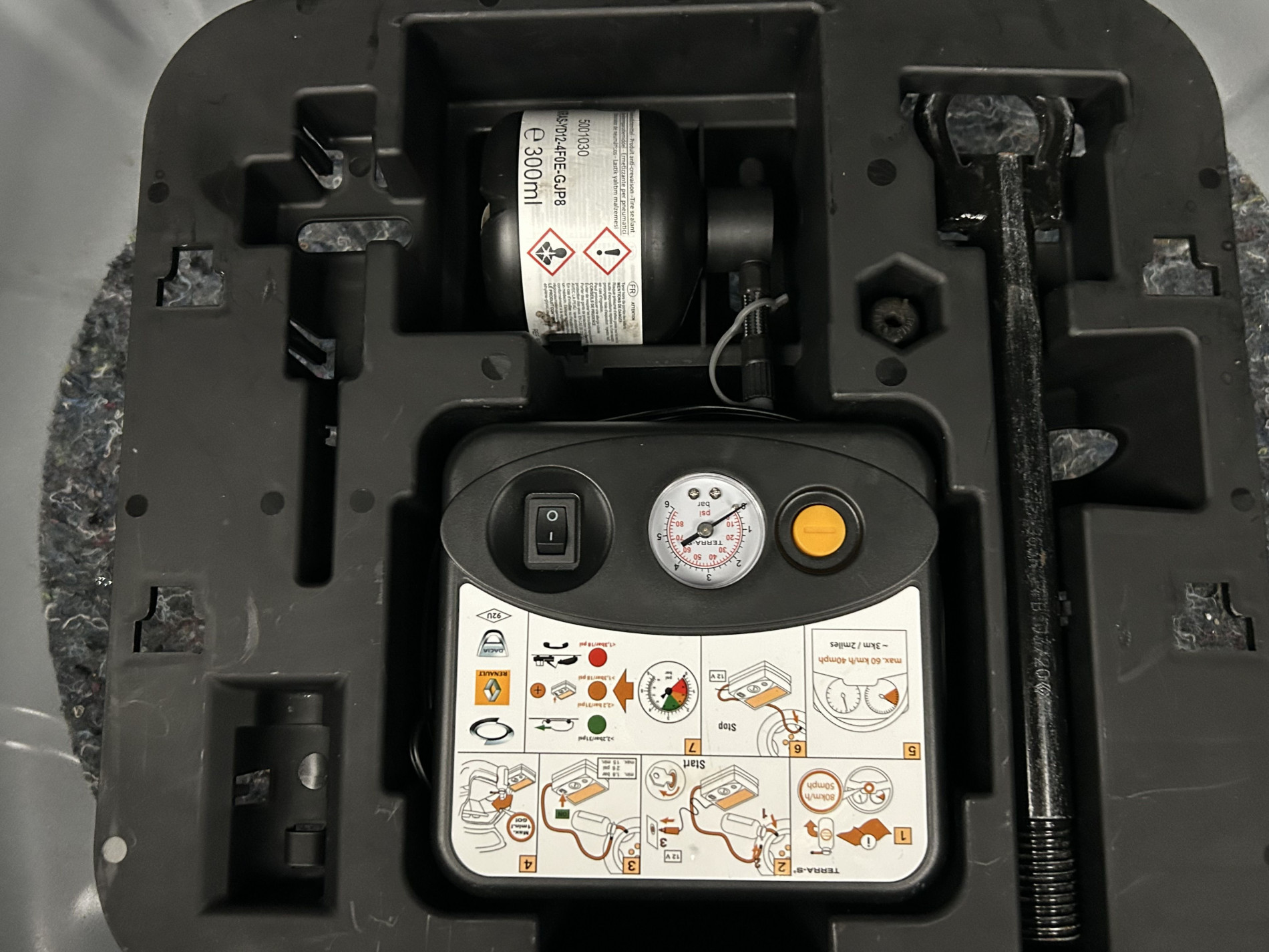 Vente en ligne Renault Clio 1.0 TCe 100ch Business au prix de 13 990 €