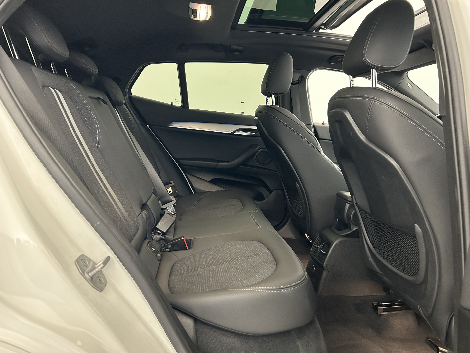 Vente en ligne Bmw X2 xDrive25eA 220ch M Sport + Toit Ouvrant au prix de 26 790 €