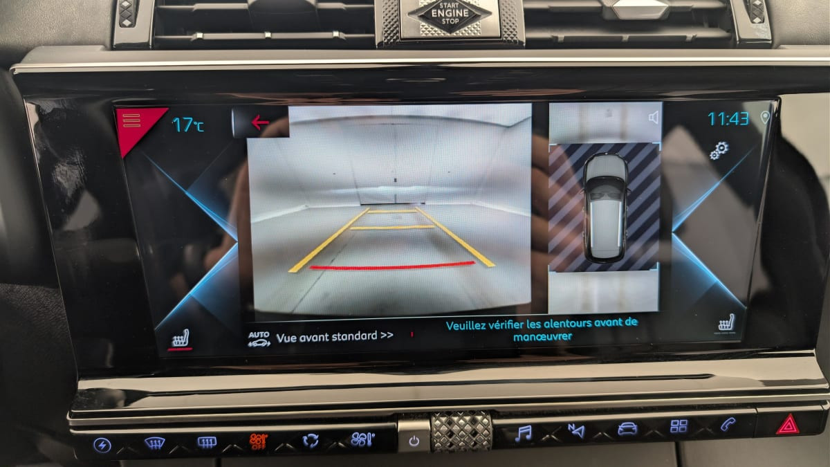 Vente en ligne Ds DS7 Crossback Hybride E-Tense 300 EAT8 4x4 Rivoli au prix de 31 190 €