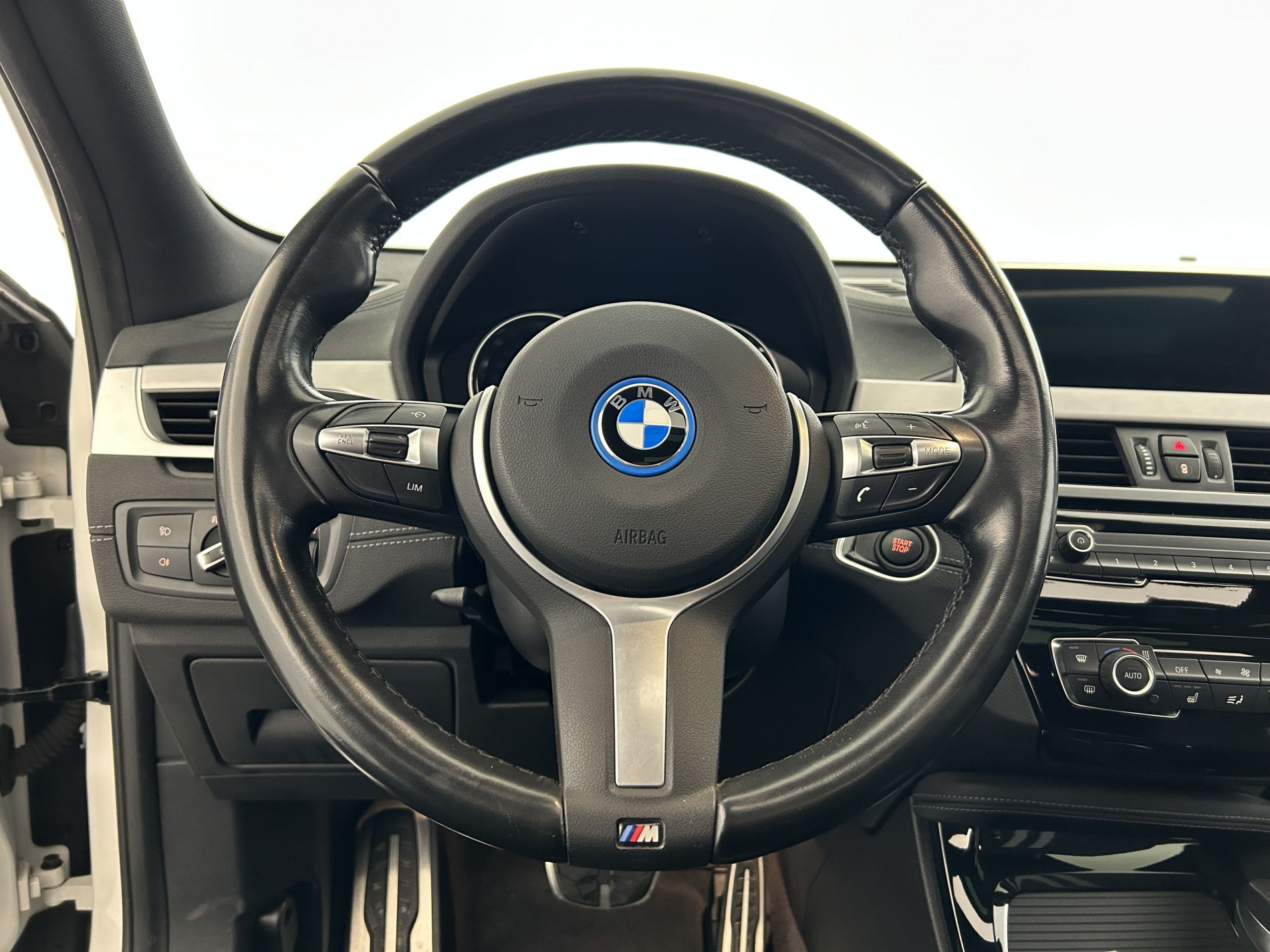 Vente en ligne Bmw X2 xDrive25eA 220ch M Sport + Toit Ouvrant au prix de 26 790 €