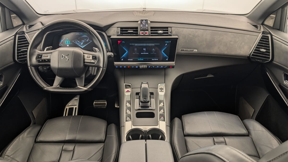 Vente en ligne Ds DS7 Crossback Hybride E-Tense 300 EAT8 4x4 Rivoli au prix de 31 190 €