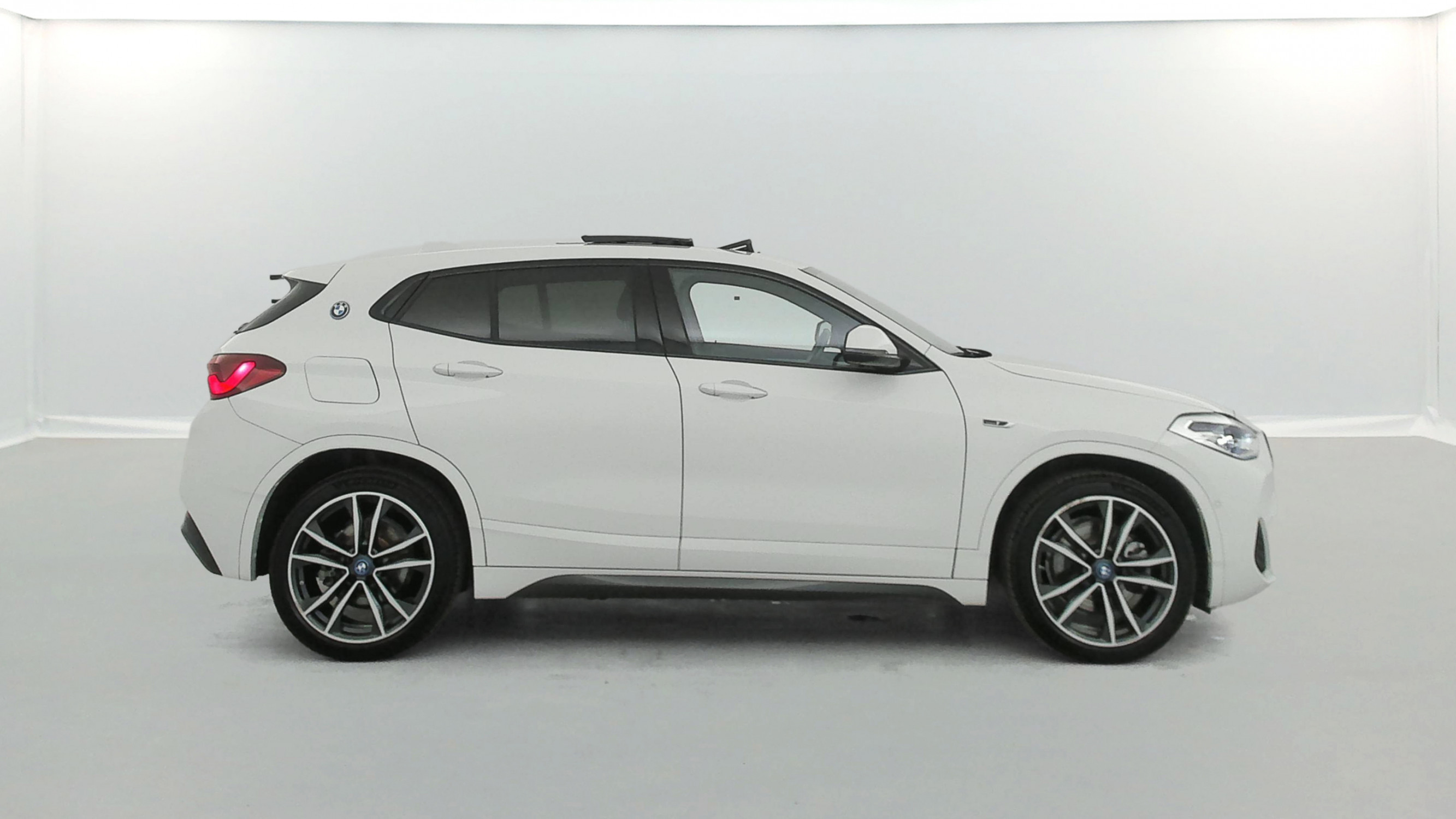 Vente en ligne Bmw X2 xDrive25eA 220ch M Sport + Toit Ouvrant au prix de 26 790 €