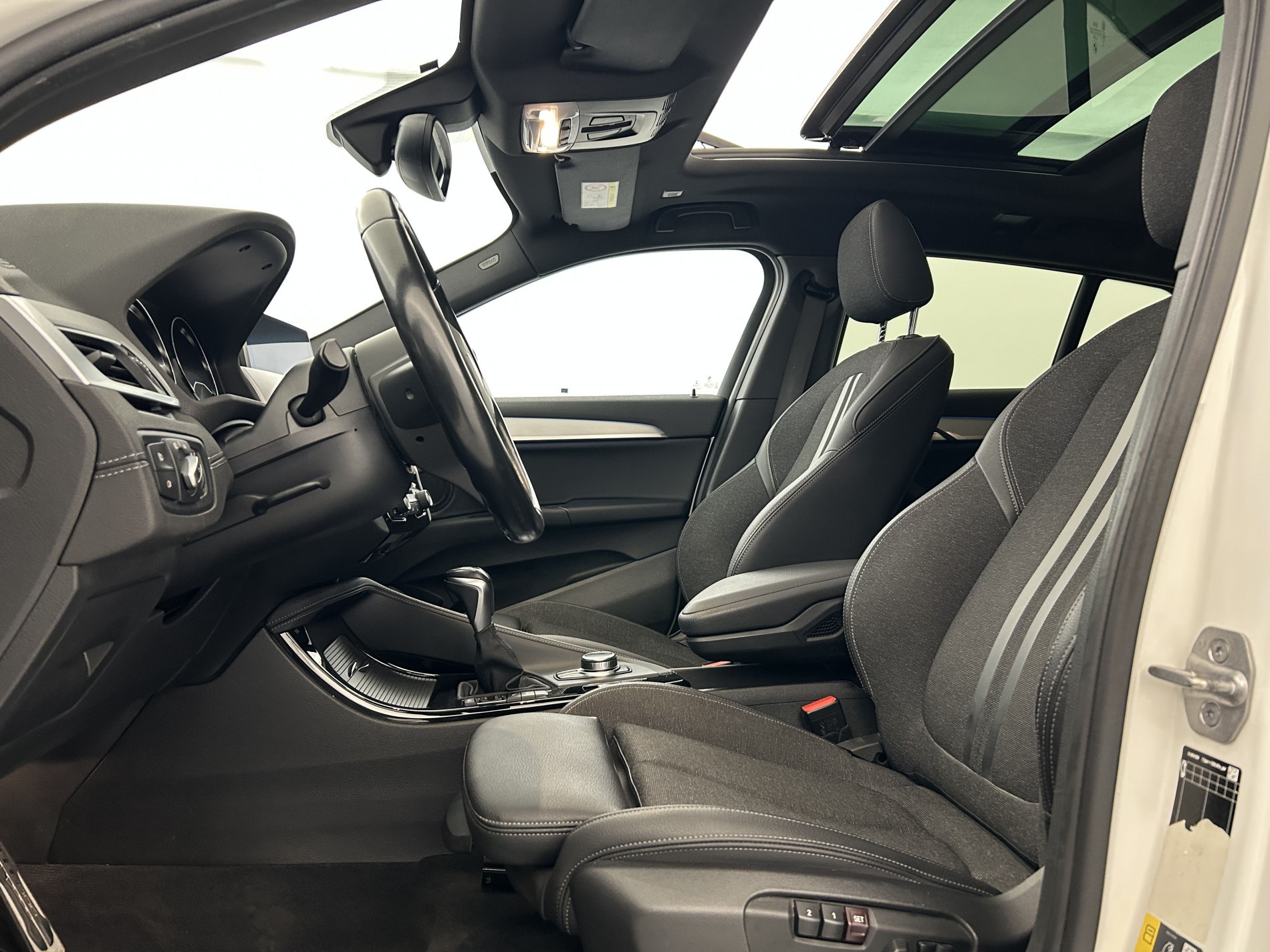 Vente en ligne Bmw X2 xDrive25eA 220ch M Sport + Toit Ouvrant au prix de 26 790 €