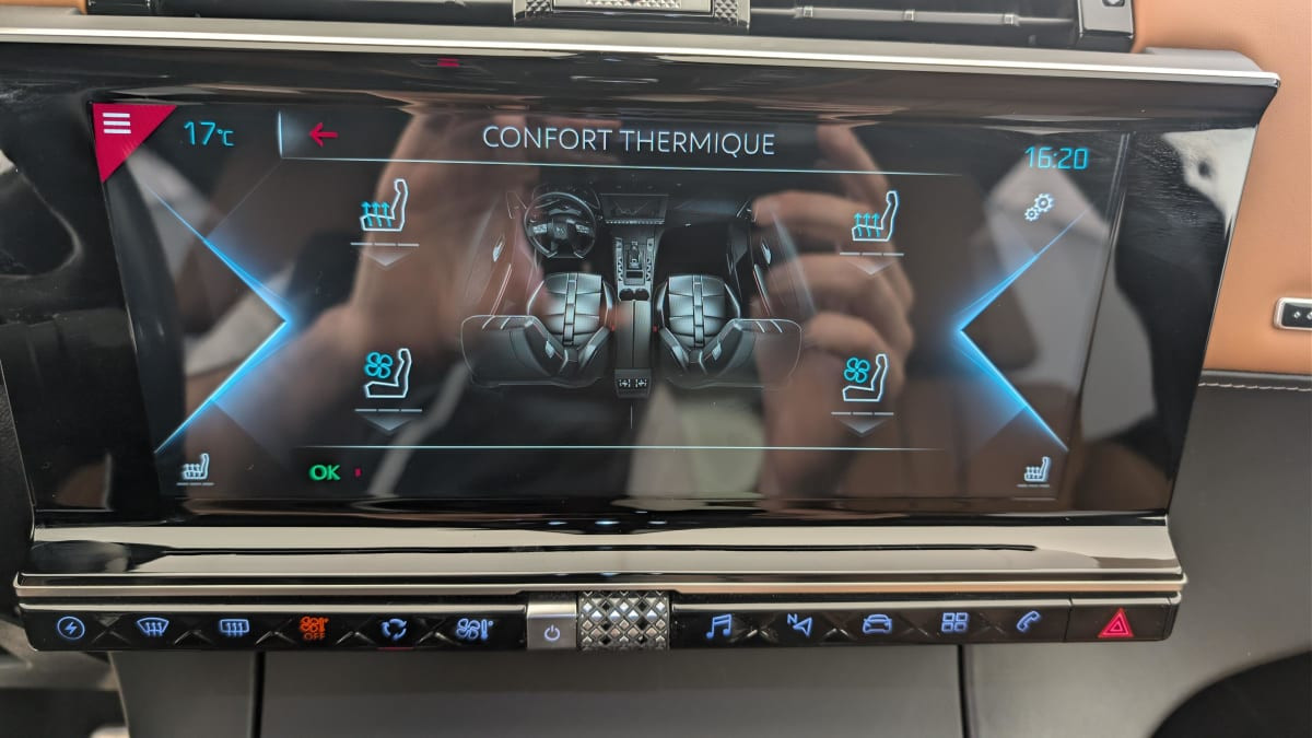 Vente en ligne Ds DS7 Crossback Hybride E-Tense 300 EAT8 4x4 Rivoli au prix de 29 130 €