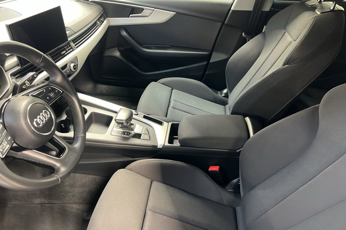 Vente en ligne Audi A4 Avant 35 TFSI 150 S tronic 7 Design au prix de 28 510 €