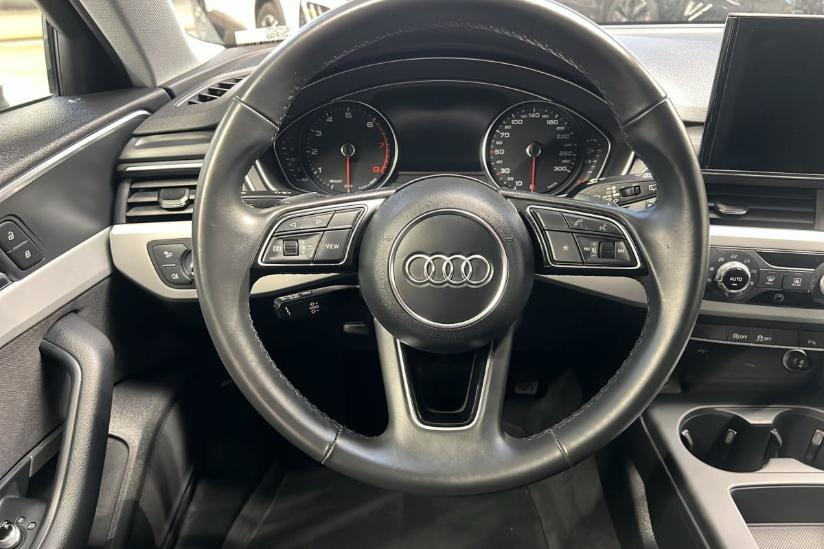Vente en ligne Audi A4 Avant 35 TFSI 150 S tronic 7 Design au prix de 28 510 €